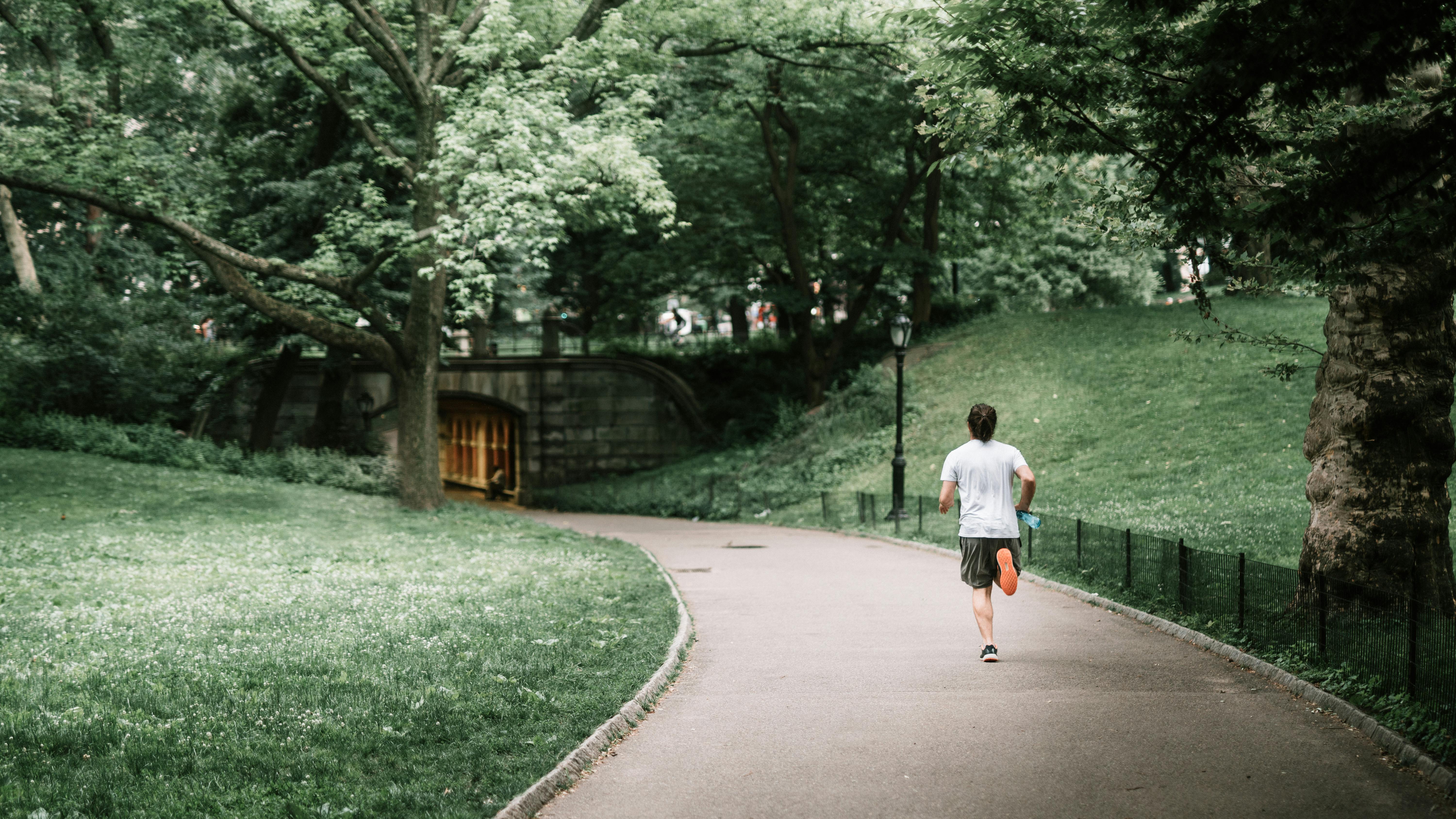 Reach out if you’re struggling with your mental health, urges local runner this Mental Health Awareness Week